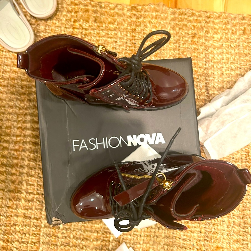 Fashion nova boots brand new 8.5